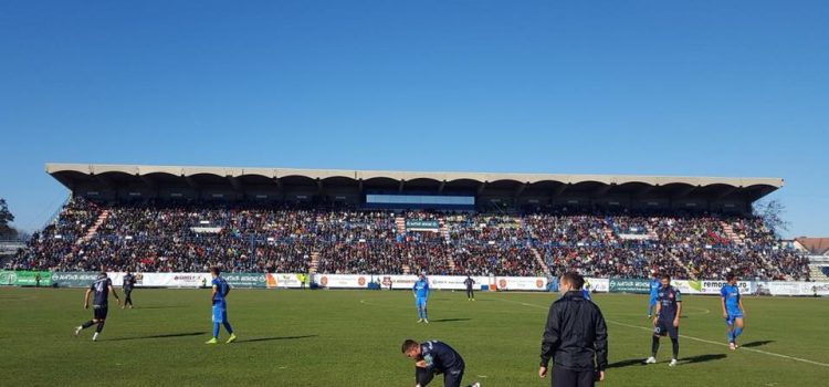 Remiza alba cu Chindia Targoviste